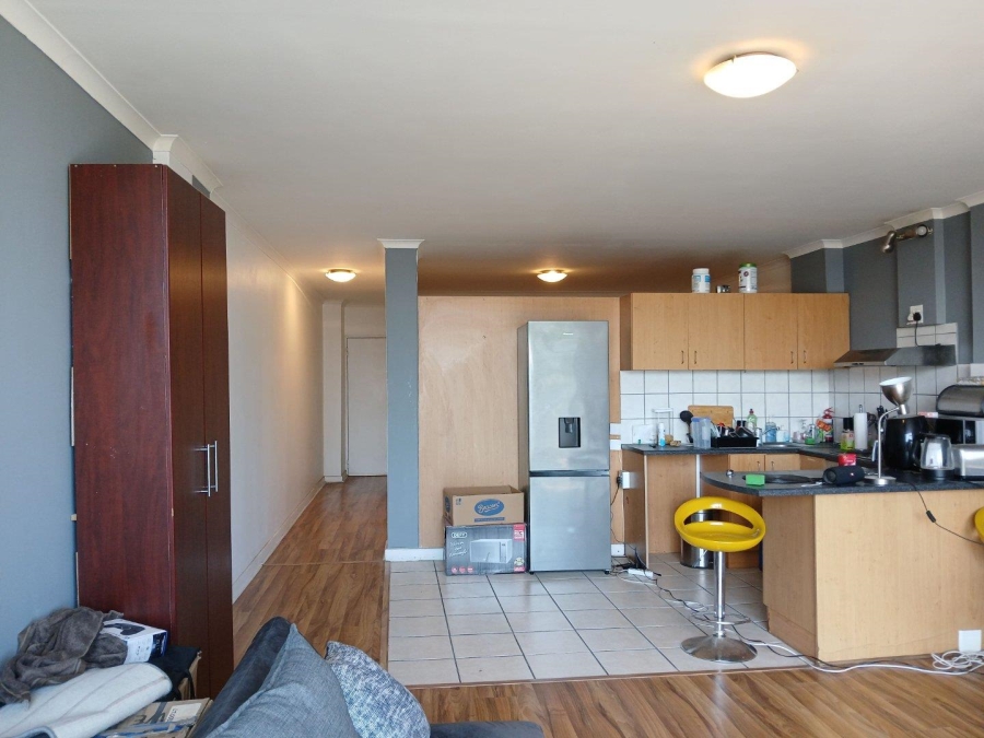 To Let 1 Bedroom Property for Rent in Woodstock Western Cape